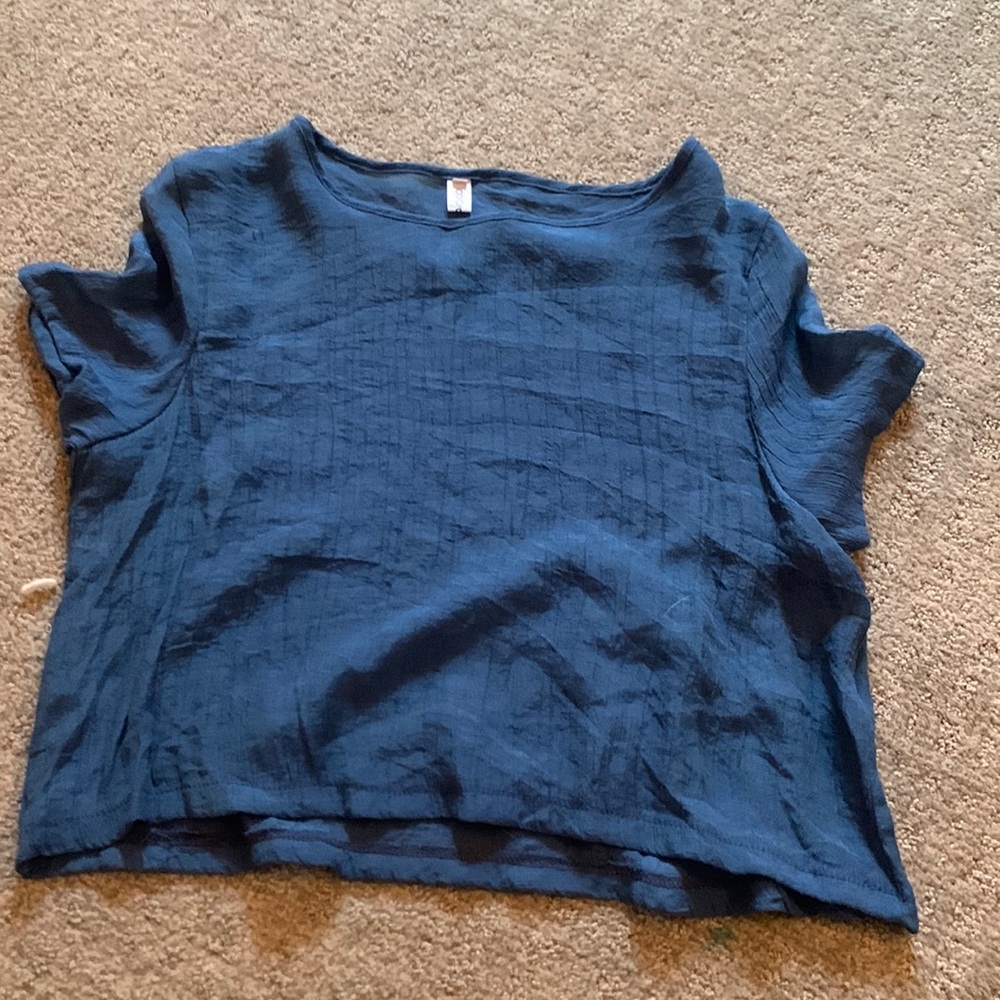 blue crop top